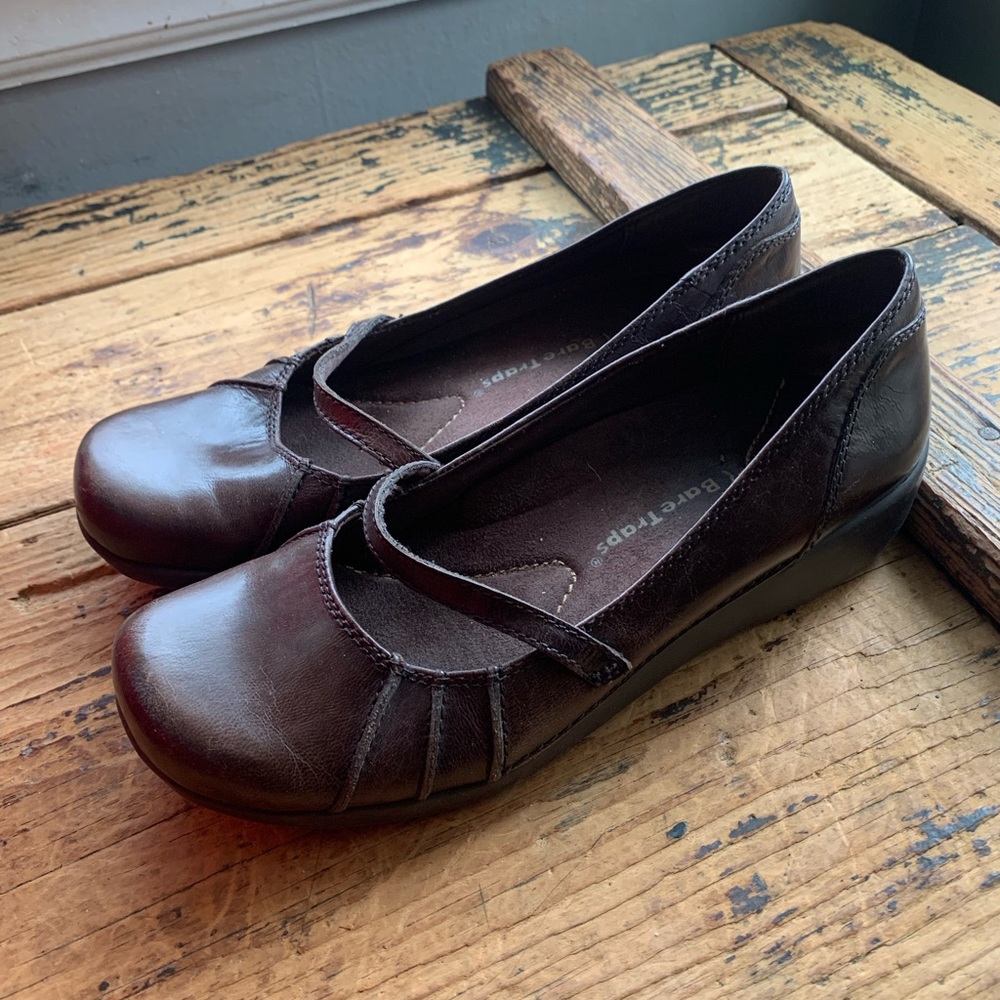 BareTraps Mary Jane Brown Leather Wedge Slip On